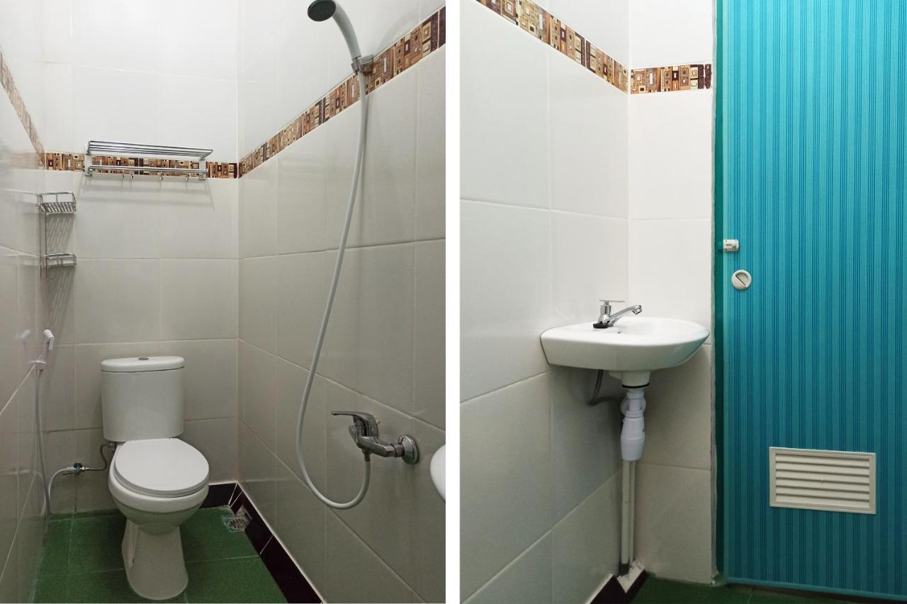 Oyo 2611 Hotel Krui Syariah Esterno foto